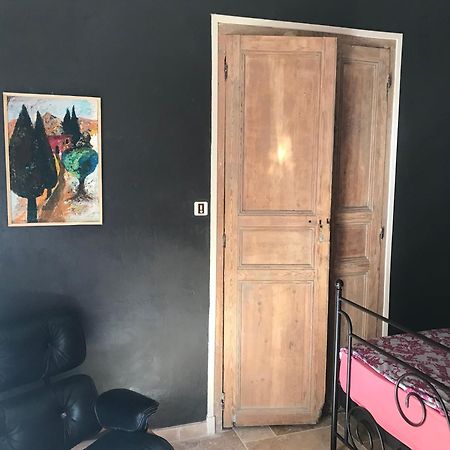 Le Petit Apartment Coursan Exterior photo